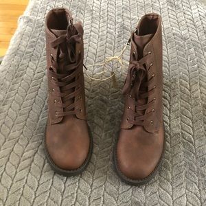 American eagle boots